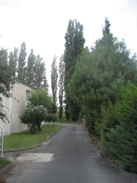 Hotel Bon Repos Barbezieux-Saint-Hilaire Εξωτερικό φωτογραφία